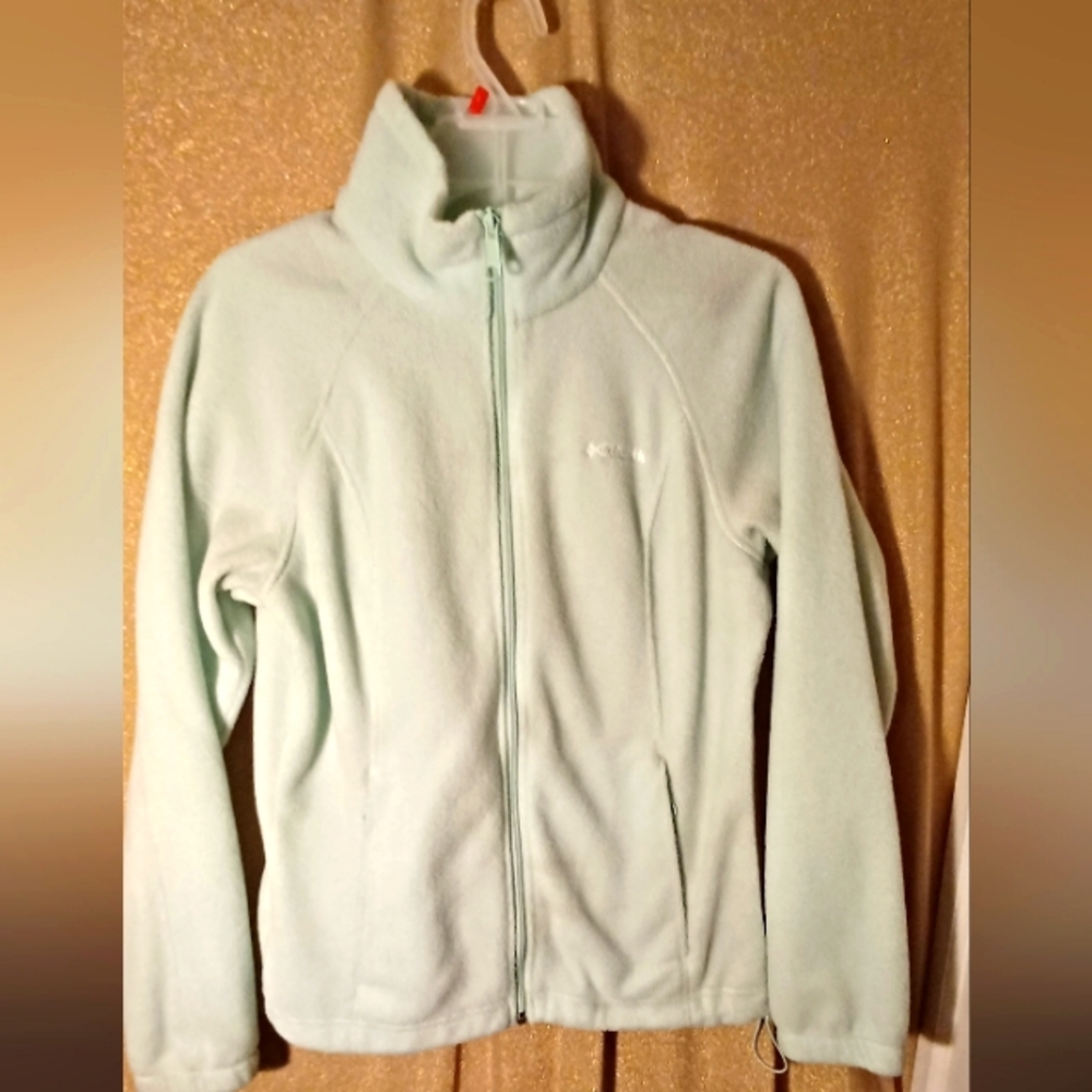 Nice soft Columbia jacket zip up size medium